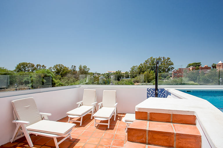 Holiday flat in Marbella with private pool